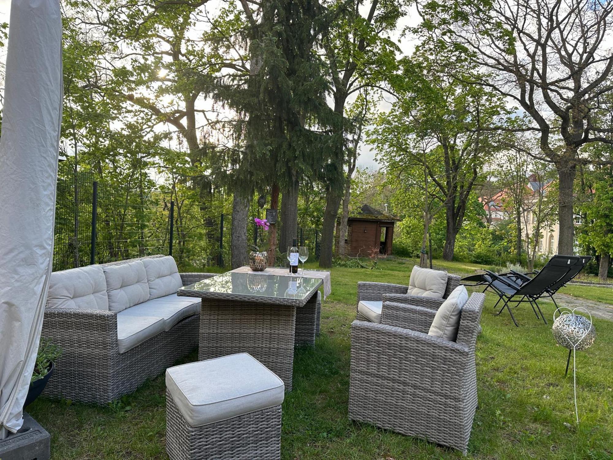 * Stadtvilla Plauen * * Aussergewoehnlich * 2 Zimmerwohnung * Zentrumsnah Exterior foto
