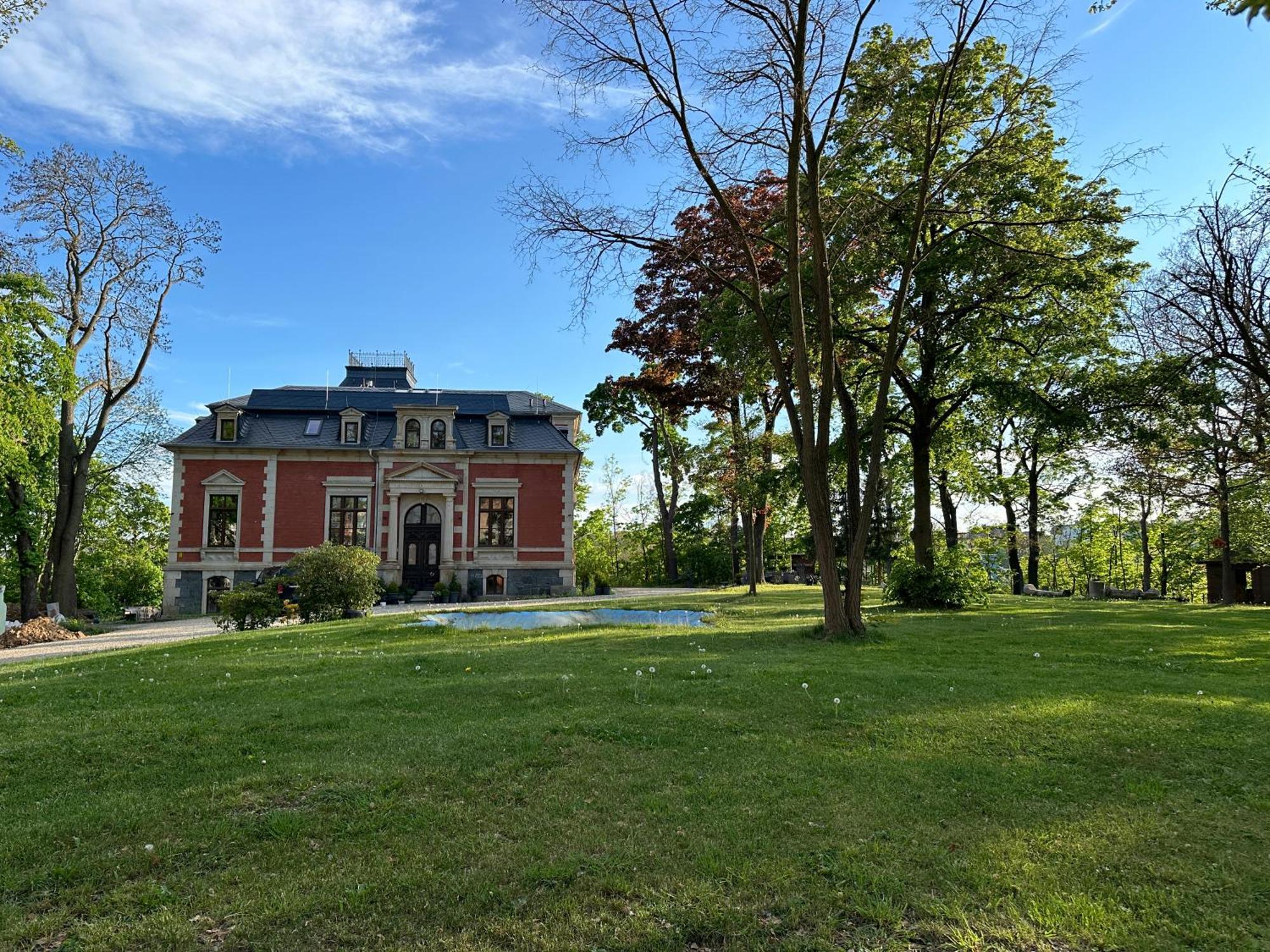* Stadtvilla Plauen * * Aussergewoehnlich * 2 Zimmerwohnung * Zentrumsnah Exterior foto